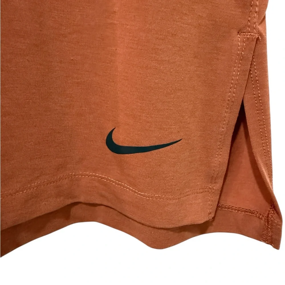 Men’s Nike Yoga shirt - Size small- Orange - Picture 3 of 3
